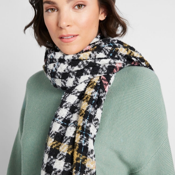 Modcloth Leave It to Gingham Scarf - Picture 6 of 7